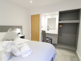 Classic Lodge 38 - North Wales - 1168202 - thumbnail photo 11