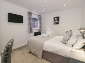 Classic Lodge 38 - North Wales - 1168202 - thumbnail photo 13