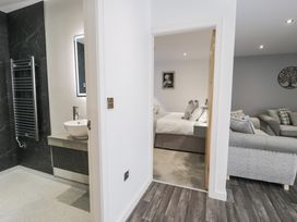 Classic Lodge 38 - North Wales - 1168202 - thumbnail photo 16