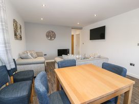 Luxury Lodge 44 - North Wales - 1168203 - thumbnail photo 8