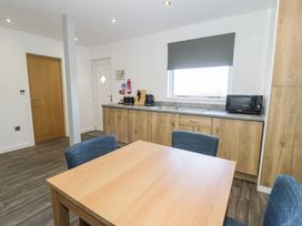 Luxury Lodge 44 - North Wales - 1168203 - thumbnail photo 9