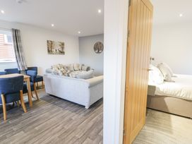 Luxury Lodge 44 - North Wales - 1168203 - thumbnail photo 10