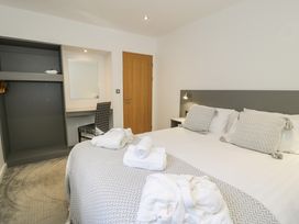 Luxury Lodge 44 - North Wales - 1168203 - thumbnail photo 12