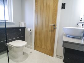 Luxury Lodge 44 - North Wales - 1168203 - thumbnail photo 22