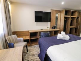 King Hotel Room - North Wales - 1168207 - thumbnail photo 7