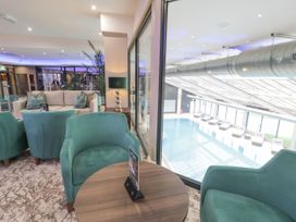 King Hotel Room - North Wales - 1168207 - thumbnail photo 15