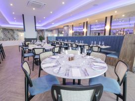 King Hotel Room - North Wales - 1168207 - thumbnail photo 21