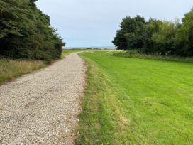 Sea View Lower Apartment - County Donegal - 1168267 - thumbnail photo 12