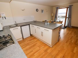 15 Sovereign House - South Wales - 1168491 - thumbnail photo 13