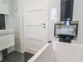 Petroc - Cornwall - 1168516 - thumbnail photo 30