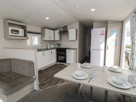 Gold Caravan (316) - North Wales - 1168532 - thumbnail photo 5