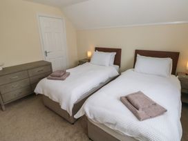 Shearwater - South Wales - 1168703 - thumbnail photo 18