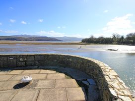 Water's Edge - North Wales - 1169218 - thumbnail photo 25