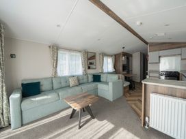 Wavecrest - Hayling Island - Hampshire - 1169546 - thumbnail photo 1