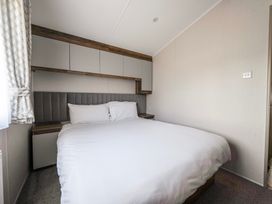 Wavecrest - Hayling Island - Hampshire - 1169546 - thumbnail photo 20