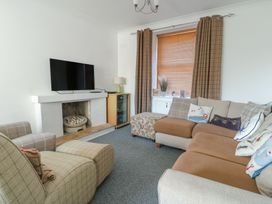 63 Kingsland Road - Anglesey - 1169636 - thumbnail photo 2