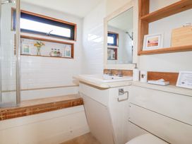The Cow Shed - Cornwall - 1170371 - thumbnail photo 9
