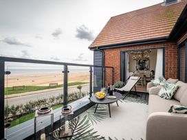 Calm Waters Luxury Beach House - North Yorkshire (incl. Whitby) - 1171107 - thumbnail photo 30