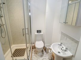 Sea View Loft - Cornwall - 1171178 - thumbnail photo 19