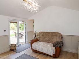 Roe Deer Lodge - North Yorkshire (incl. Whitby) - 1171340 - thumbnail photo 9
