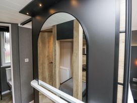 Woof Luxury Family Pod - Lake District - 1171939 - thumbnail photo 22