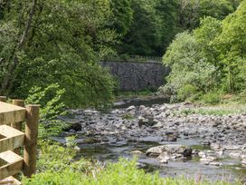 Woof Luxury Family Pod - Lake District - 1171939 - thumbnail photo 26