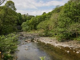 Woof Luxury Family Pod - Lake District - 1171939 - thumbnail photo 28