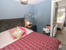 7 The Woodlands - South Wales - 1172023 - thumbnail photo 12
