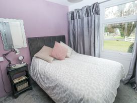 7 The Woodlands - South Wales - 1172023 - thumbnail photo 14