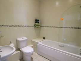 Carningli Suite - South Wales - 1172029 - thumbnail photo 17