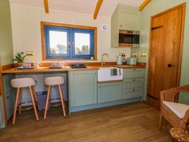 Fir Tree Shepherd's Hut - Mid Wales - 1172480 - thumbnail photo 26