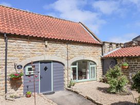 Wayside Farm Stable Cottage - North Yorkshire (incl. Whitby) - 1172539 - thumbnail photo 1