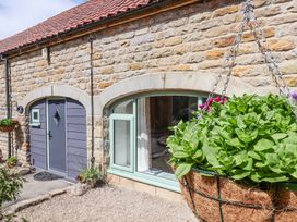 Wayside Farm Stable Cottage - North Yorkshire (incl. Whitby) - 1172539 - thumbnail photo 2