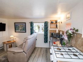 Wayside Farm Cart Cottage - North Yorkshire (incl. Whitby) - 1172540 - thumbnail photo 3