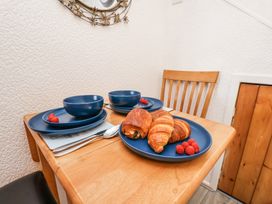 Wayside Farm Cart Cottage - North Yorkshire (incl. Whitby) - 1172540 - thumbnail photo 8