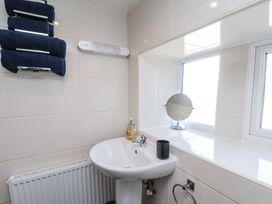 Wayside Farm Cart Cottage - North Yorkshire (incl. Whitby) - 1172540 - thumbnail photo 16