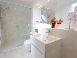 Sea Crest - Suffolk & Essex - 1172858 - thumbnail photo 28