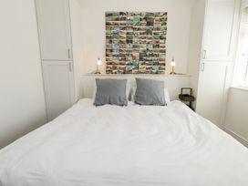 Flat 7 Sand Acres - Dorset - 1172882 - thumbnail photo 21