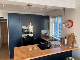 Flat 7 Sand Acres - Dorset - 1172882 - thumbnail photo 8