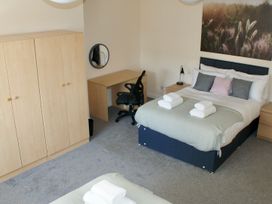 The Newborough - Apartment Four - North Yorkshire (incl. Whitby) - 1173195 - thumbnail photo 9