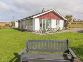 Seafield - Anglesey - 1173205 - thumbnail photo 1