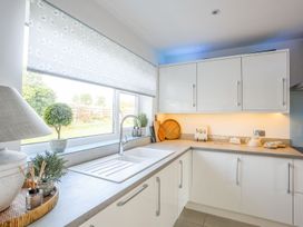 Trem Ynys (3 bed) - North Wales - 1173314 - thumbnail photo 18