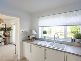 Trem Ynys (3 bed) - North Wales - 1173314 - thumbnail photo 20