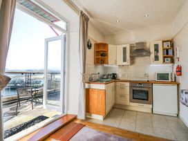 Captain’s Quarters - North Wales - 1173342 - thumbnail photo 3