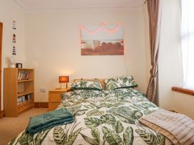 Captain’s Quarters - North Wales - 1173342 - thumbnail photo 5