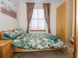 Captain’s Quarters - North Wales - 1173342 - thumbnail photo 6