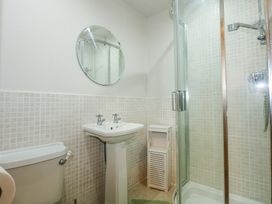 Captain’s Quarters - North Wales - 1173342 - thumbnail photo 10