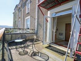 Captain’s Quarters - North Wales - 1173342 - thumbnail photo 11