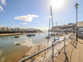 Captain’s Quarters - North Wales - 1173342 - thumbnail photo 16