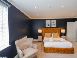 The Salisbury Apartment 404 - North Yorkshire (incl. Whitby) - 1173650 - thumbnail photo 14